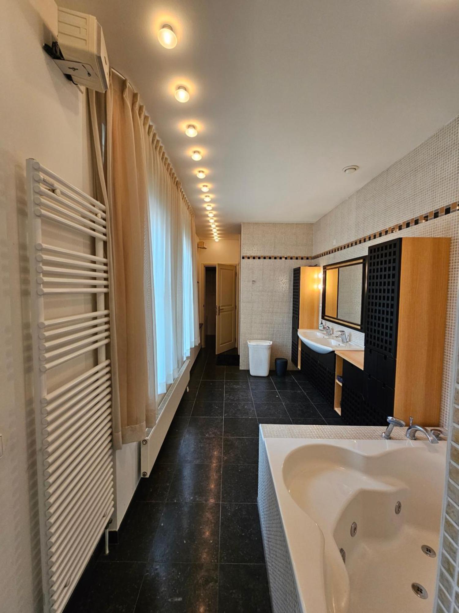 Guest Room Utrecht Bagian luar foto